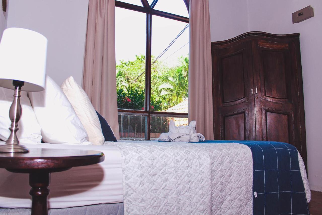 Hotel M&M Casa Blanca Playa Ocotal Luaran gambar